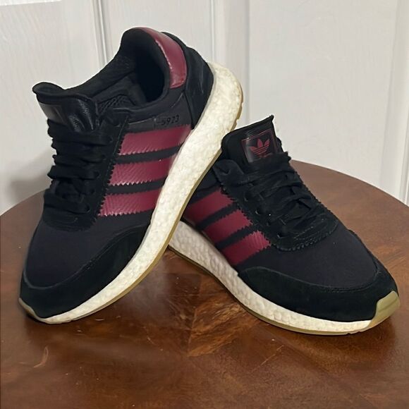 🔥🔥Adidas Originals I-5923 Iniki Runner Sneaker Men Sz 4 / Women Sz 5 - 4B37946 - Picture 1 of 11